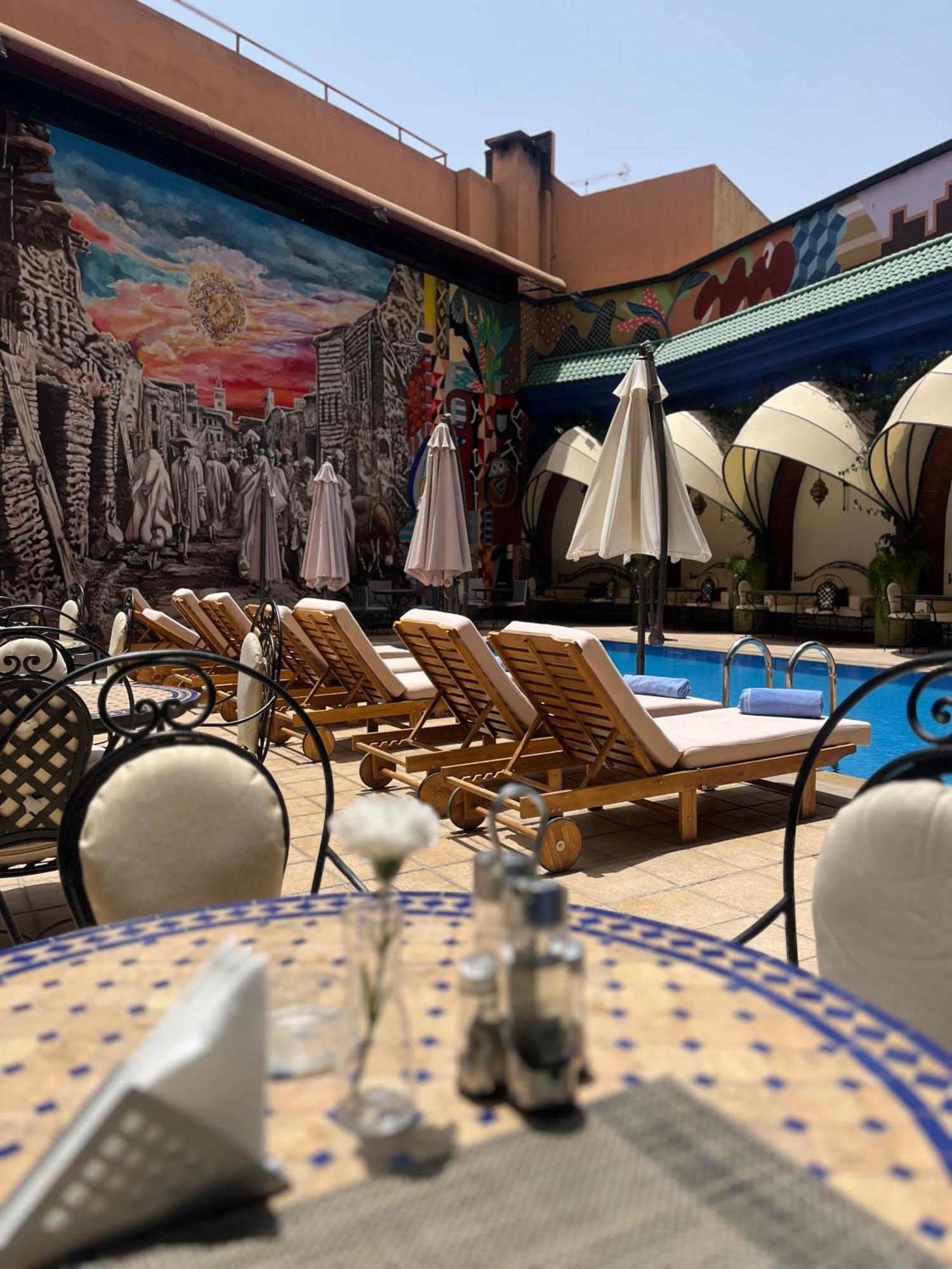 蓝色海洋春日酒店 酒店 4*