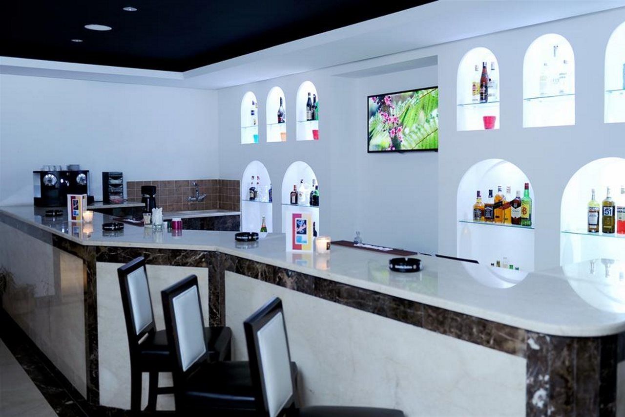蓝色海洋春日酒店 酒店 4*